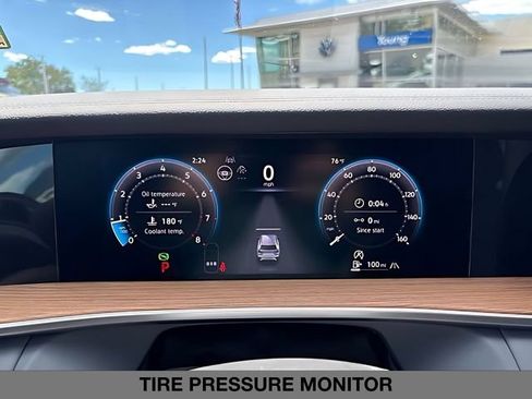 Used 2025 Volkswagen Tiguan SEL R-Line AWD/4WD image 22