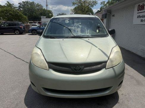 Used 2008 Toyota Sienna CE FWD image 3