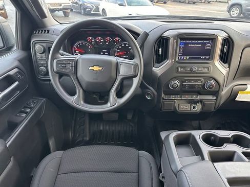 Certified 2025 Chevrolet Silverado 1500 W/T w/ WT Value Package image 18
