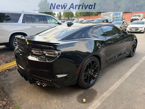 Used 2021 Chevrolet Camaro SS RWD image 8