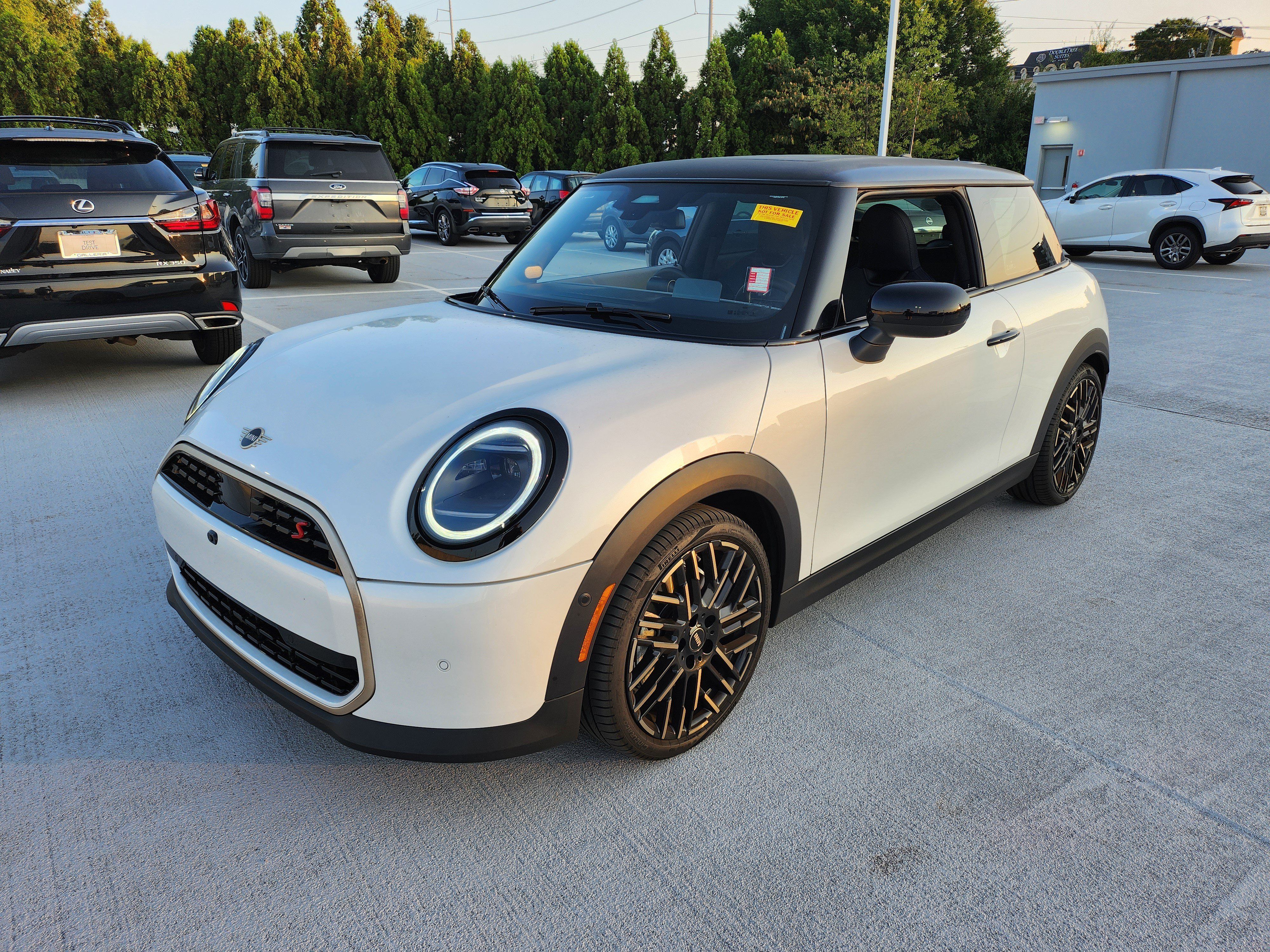 Used 2026 MINI Cooper S FWD image 1