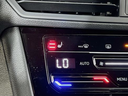 Used 2025 Volkswagen Jetta Sport FWD image 19