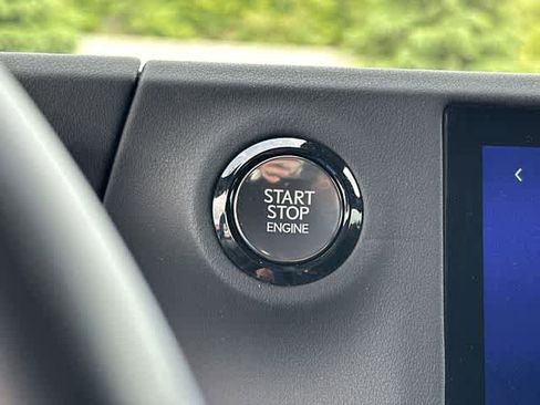 Used 2024 Lexus GX 550 AWD/4WD image 11