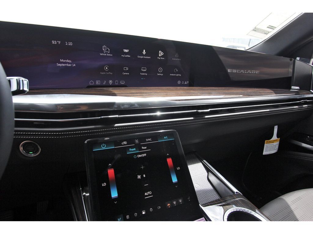 New 2027 Cadillac Escalade ESV Luxury RWD image 17