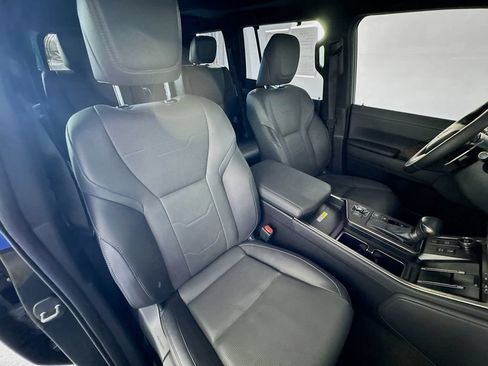 Used 2024 Lexus GX 550 w/ Accessory Package (2T) AWD/4WD image 31