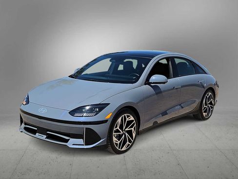 Certified 2024 Hyundai Ioniq 6 Limited RWD image 4