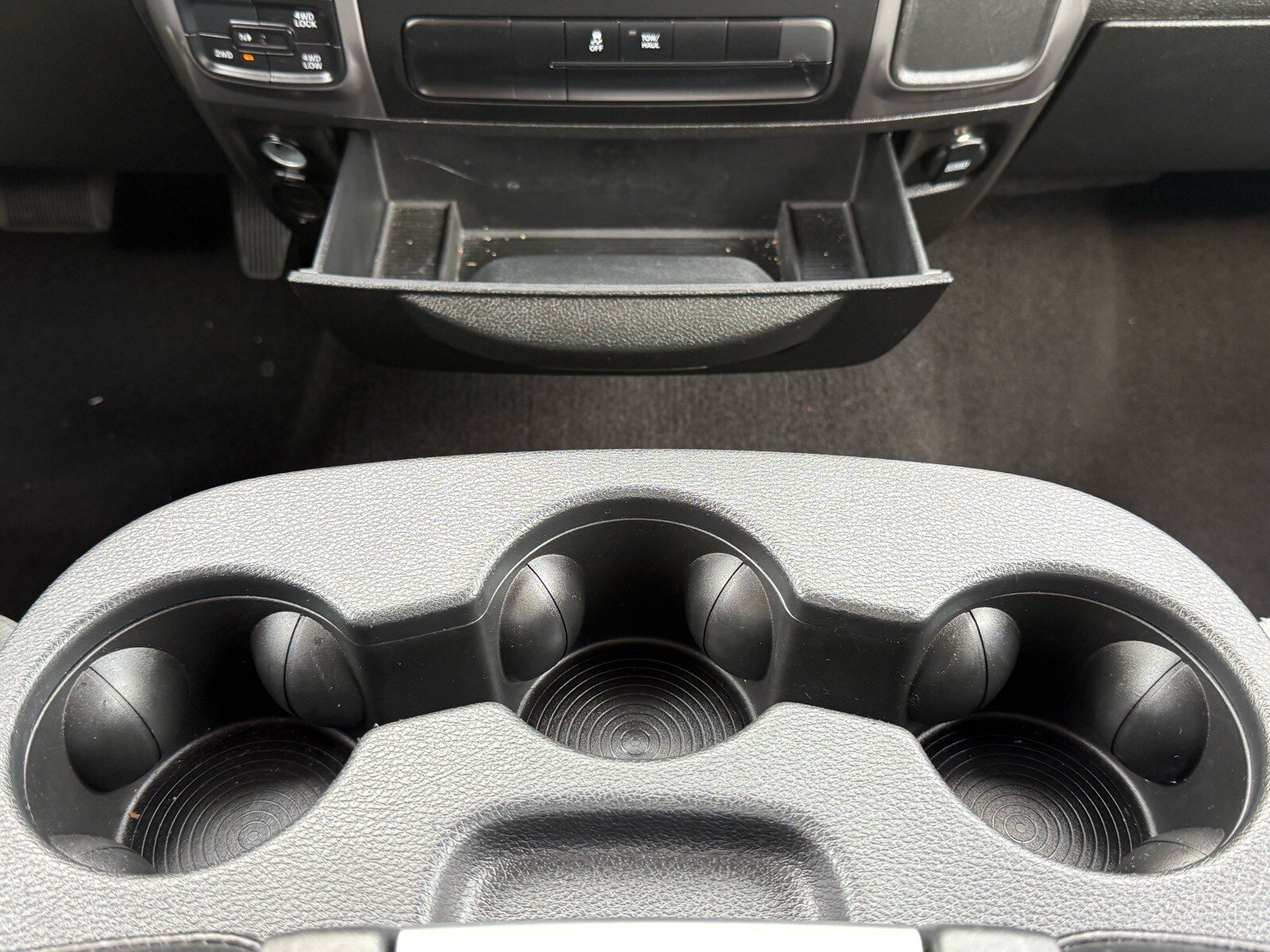Used 2024 RAM 1500 Classic SLT AWD/4WD image 19
