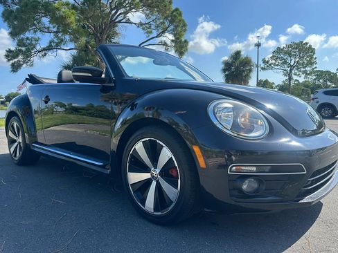 Used 2013 Volkswagen Beetle 2.0T FWD image 7