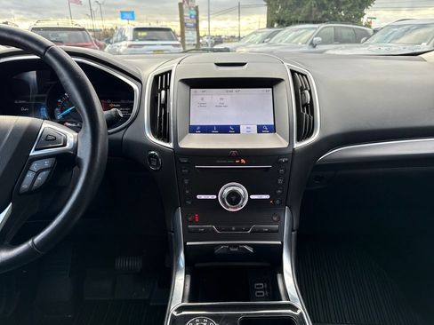 Used 2019 Ford Edge Titanium w/ Cold Weather Package image 24