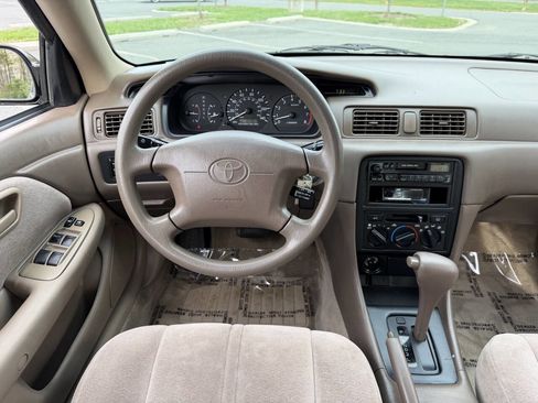 Used 1997 Toyota Camry CE image 15