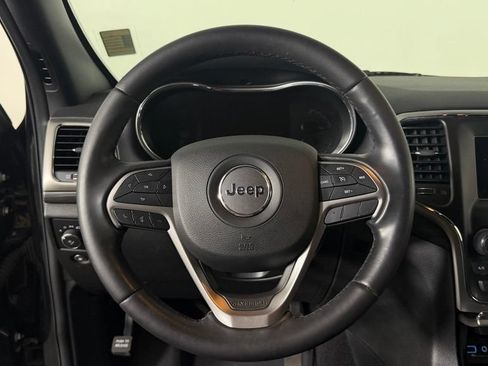 Used 2021 Jeep Grand Cherokee Laredo AWD/4WD image 16