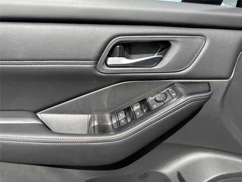 New 2026 Nissan Rogue SV FWD image 17