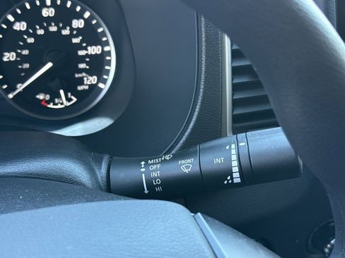 Used 2023 Nissan Frontier SV w/ Technology Package image 30