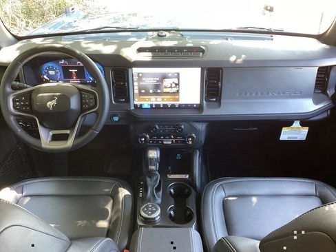 New 2025 Ford Bronco Badlands image 45