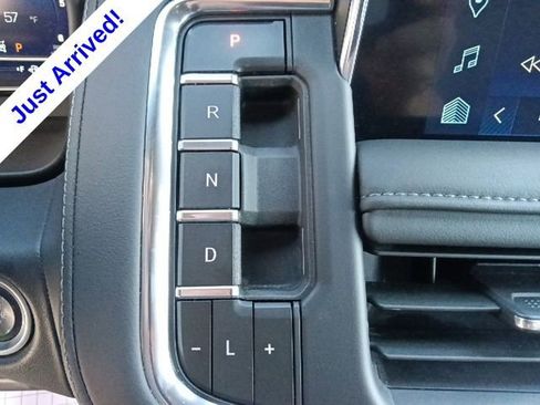 Used 2024 Chevrolet Tahoe Z71 w/ Luxury Package AWD/4WD image 24