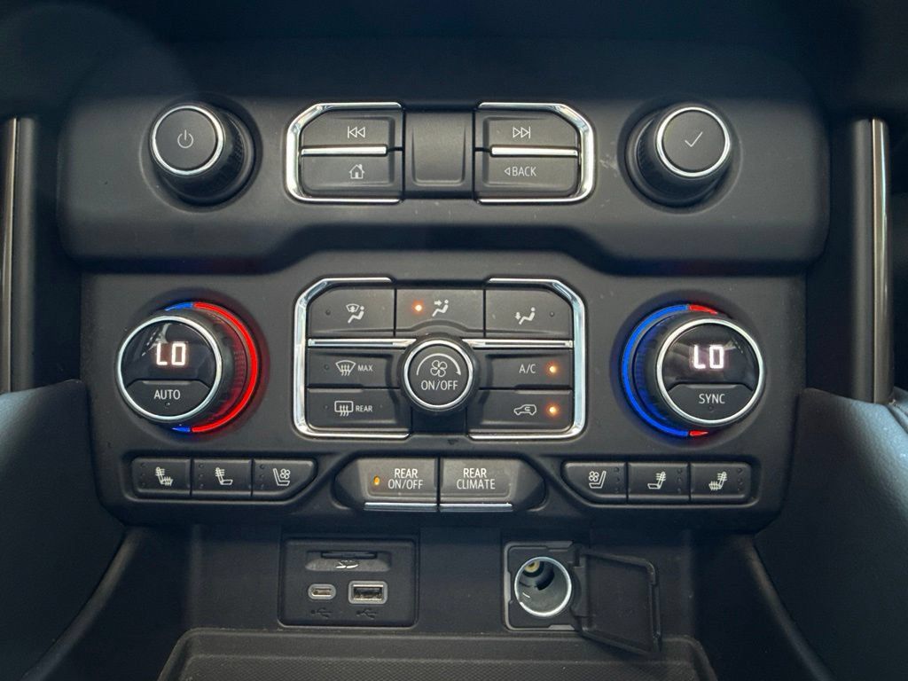 Used 2021 Chevrolet Tahoe High Country RWD image 18
