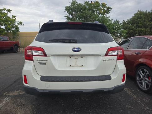 Used 2015 Subaru Outback 2.5i Limited w/ Popular Package #4 AWD/4WD image 8