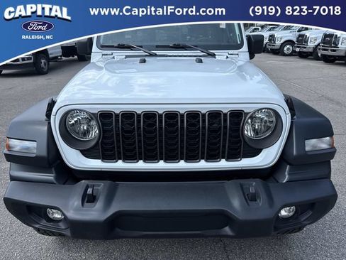 Used 2024 Jeep Wrangler Unlimited Sport AWD/4WD image 10