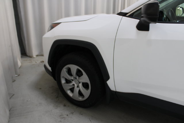 Used 2019 Toyota RAV4 LE w/ Carpet Mat Package AWD/4WD image 31