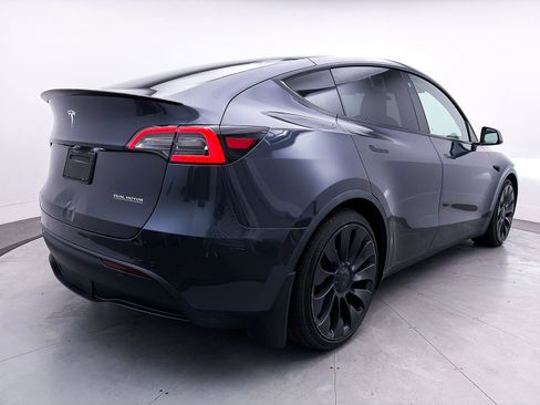 Used 2021 Tesla Model Y Performance image 15