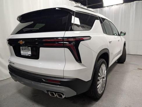 New 2026 Chevrolet Traverse LT image 3