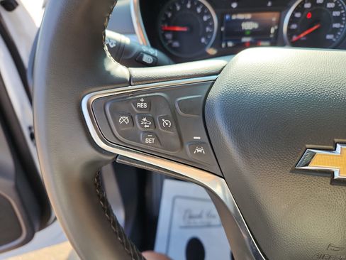 Used 2024 Chevrolet Equinox LT image 28