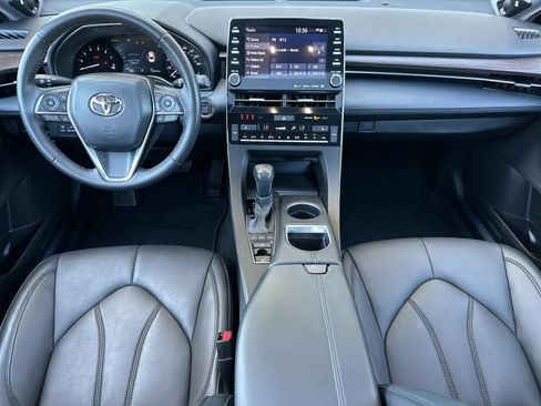Used 2022 Toyota Avalon XLE w/ Moonroof Package FWD image 14
