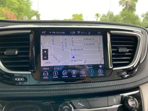 Used 2018 Chrysler Pacifica Limited FWD image 75