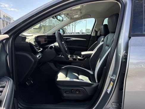 Used 2025 Buick Envision Sport Touring image 16