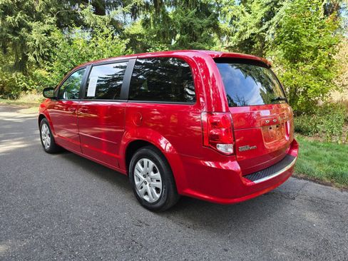 Used 2014 Dodge Grand Caravan SE w/ Quick Order Package 29E SE image 3