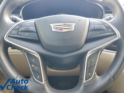 Used 2017 Cadillac XT5 Luxury w/ Driver Awareness Package FWD image 21