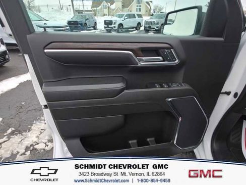 Used 2024 GMC Sierra 1500 SLT image 11