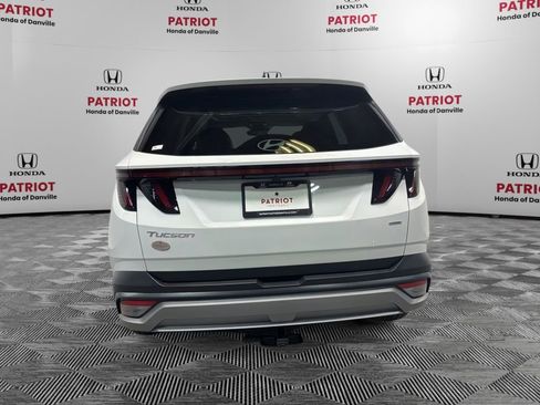 Certified 2025 Hyundai Tucson SEL image 10