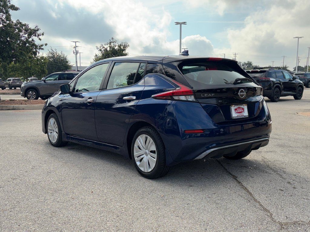 Used 2025 Nissan Leaf S FWD image 6