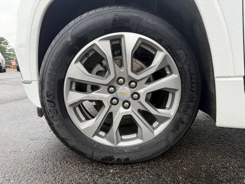 Used 2020 Chevrolet Traverse Premier AWD/4WD image 40