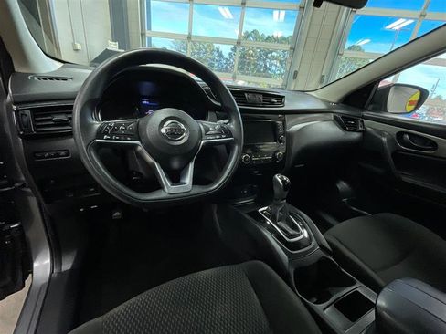 Used 2019 Nissan Rogue Sport S image 12