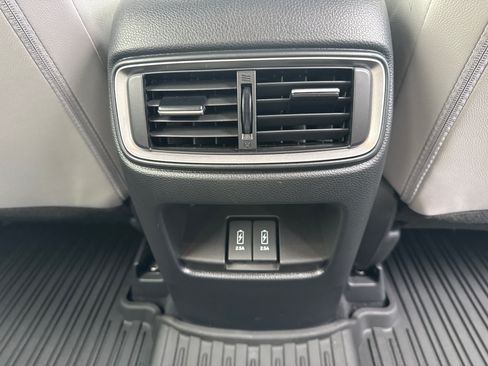 Used 2022 Honda CR-V Touring image 19