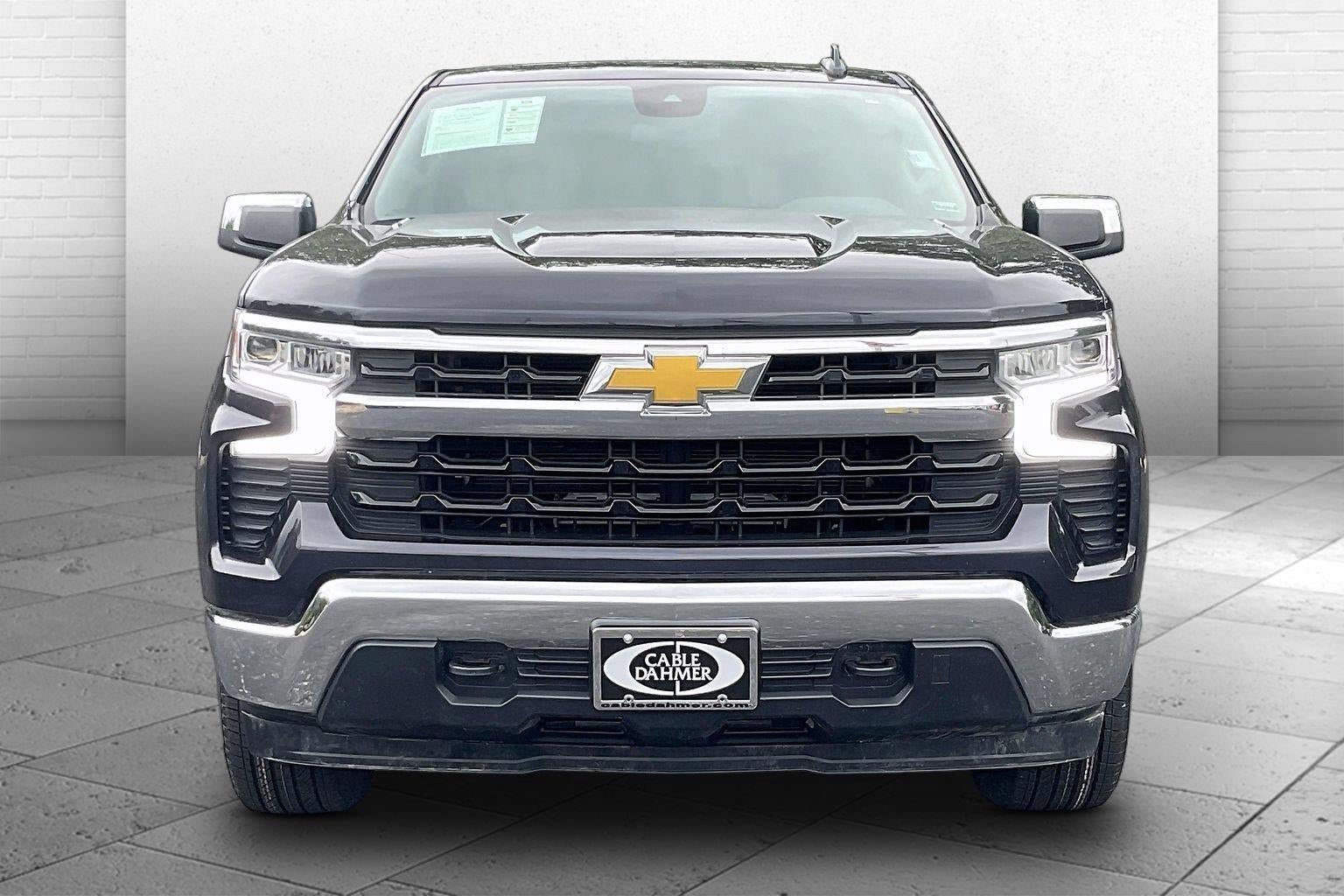 Used 2024 Chevrolet Silverado 1500 LT AWD/4WD image 2