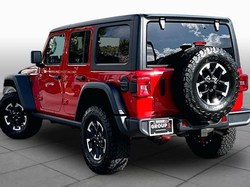 Used 2025 Jeep Wrangler Unlimited Rubicon AWD/4WD image 12