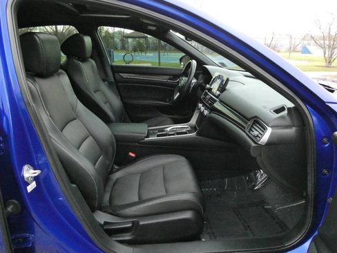 Used 2021 Honda Accord Sport image 30