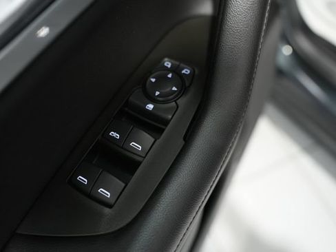 Used 2020 Chevrolet Blazer LT AWD/4WD image 12