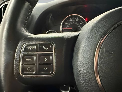Used 2018 Jeep Wrangler Unlimited Sport S AWD/4WD image 18