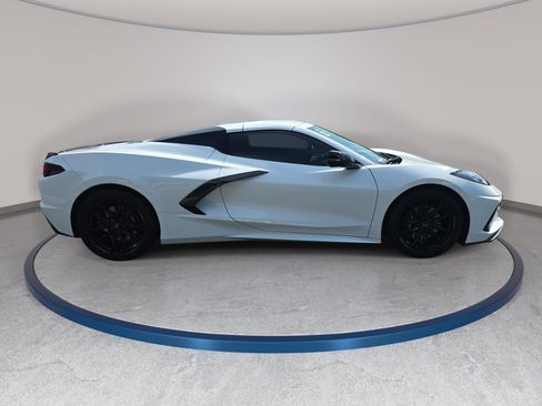 Used 2024 Chevrolet Corvette Stingray Preferred Conv w/ Battery Protection Package RWD image 4