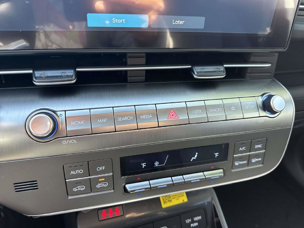 New 2026 Hyundai Kona SEL Premium AWD/4WD image 23