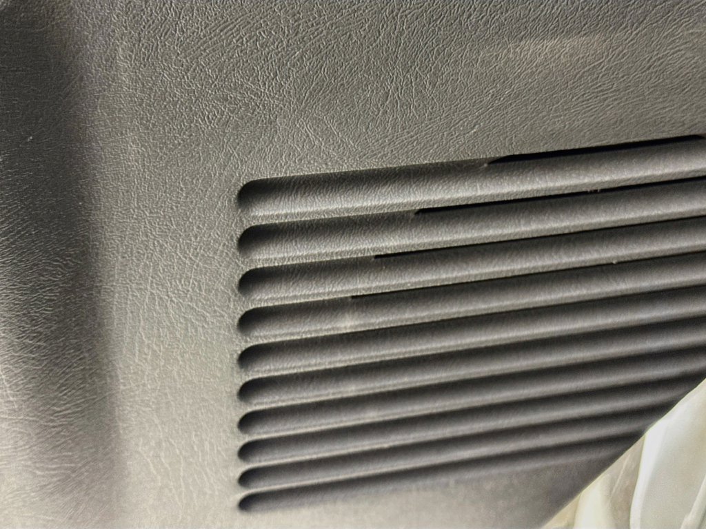 Used 2008 Chevrolet Express 3500 Extended Passenger RWD image 19