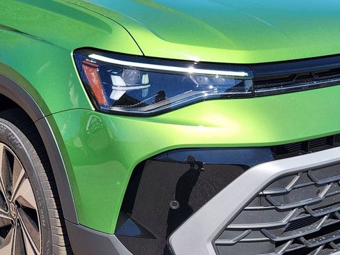 New 2026 Volkswagen Taos SE AWD/4WD image 28