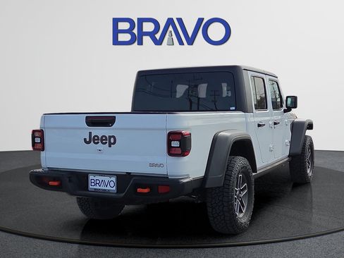 Used 2026 Jeep Gladiator Mojave AWD/4WD image 4