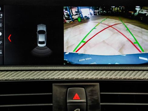 Used 2018 BMW M2 RWD image 32