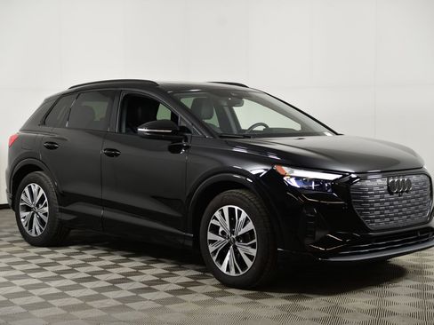 Used 2025 Audi Q4 e-tron Premium w/ Convenience Package image 7