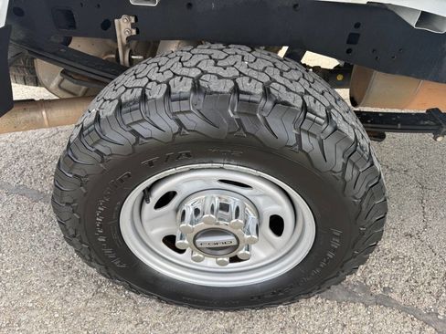 Used 2020 Ford F250 XL w/ Power Equipment Group image 12